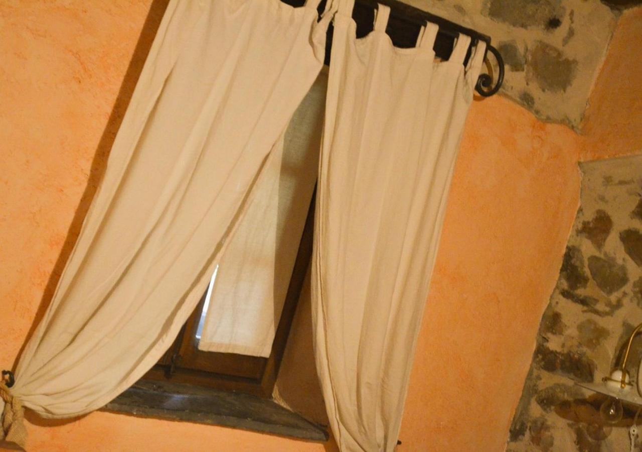 Montalto LigureIl Cappellaio Matto住宿加早餐旅馆 外观 照片